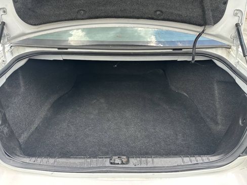 Used 2016 Chevrolet Impala LT FWD image 12