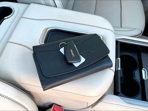 Certified 2021 GMC Yukon XL Denali image 10