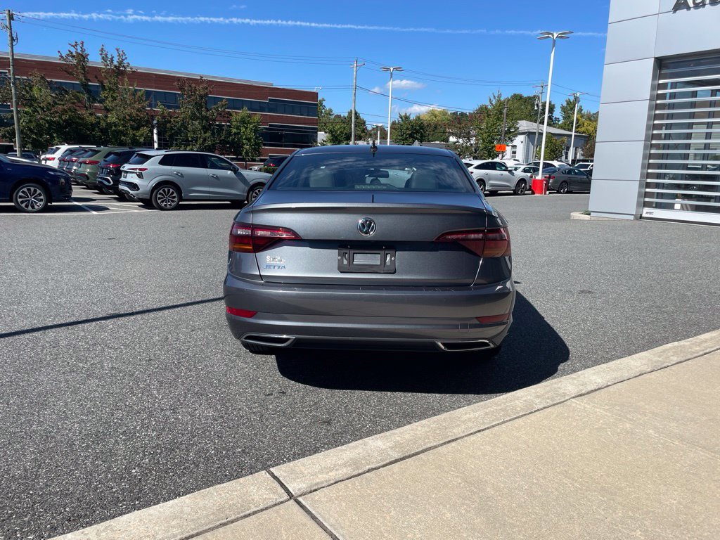 Used 2019 Volkswagen Jetta R-Line w/ R-Line Cold Weather Package FWD image 9