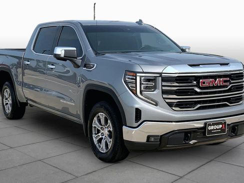 Used 2025 GMC Sierra 1500 SLT RWD image 3