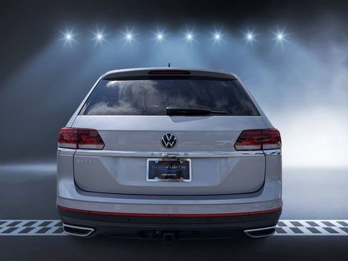 Used 2023 Volkswagen Atlas SE w/ Panoramic Sunroof Package FWD image 4