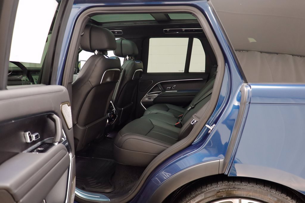 New 2026 Land Rover Range Rover Autobiography AWD/4WD image 18