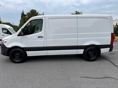 Used 2023 Mercedes-Benz Sprinter 2500 image 7
