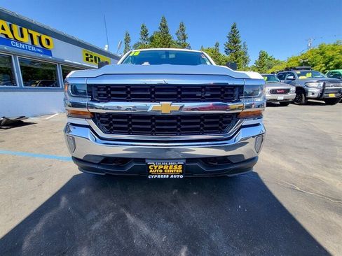 Used 2018 Chevrolet Silverado 1500 LT w/ All Star Edition image 7