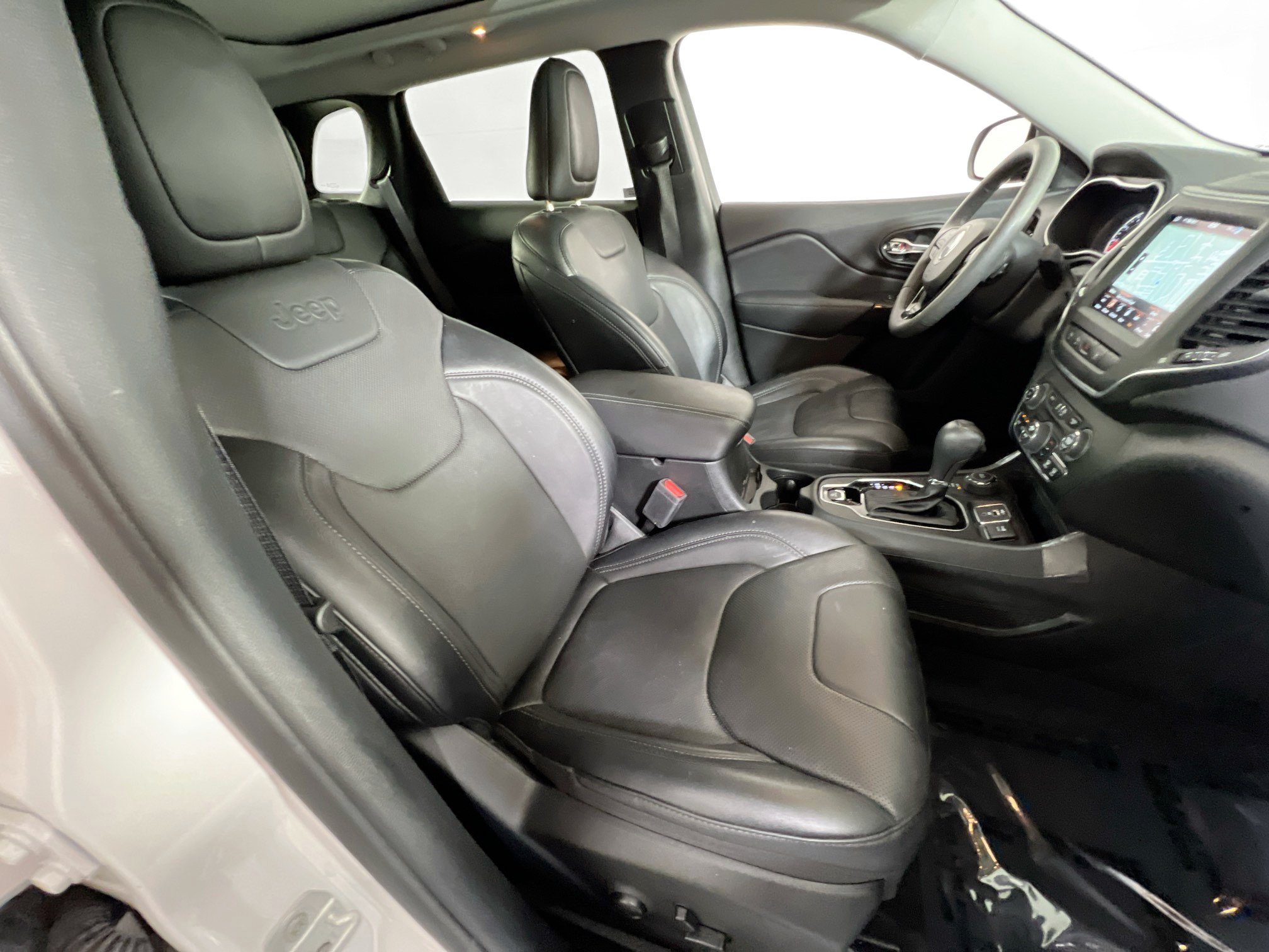 Used 2023 Jeep Cherokee Altitude Lux w/ Lux Elite Package AWD/4WD image 28