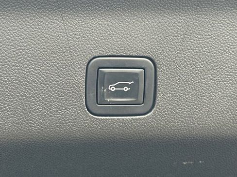 Used 2023 Cadillac Escalade ESV Sport image 20