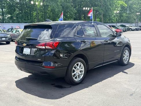Used 2023 Chevrolet Equinox LS w/ LS Convenience Package AWD/4WD image 5