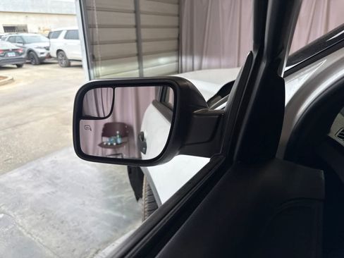 Used 2018 Ford Explorer FWD image 18