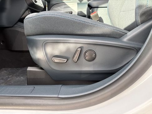 New 2025 Ford Maverick XLT w/ XLT Luxury Package image 16