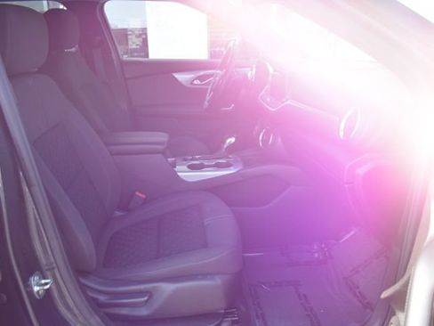 Used 2020 Chevrolet Blazer LT FWD image 39