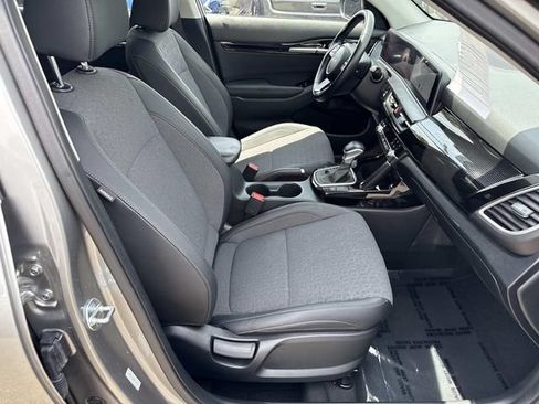 Used 2024 Kia Seltos S FWD image 9