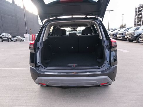 Used 2021 Nissan Rogue SV FWD image 25