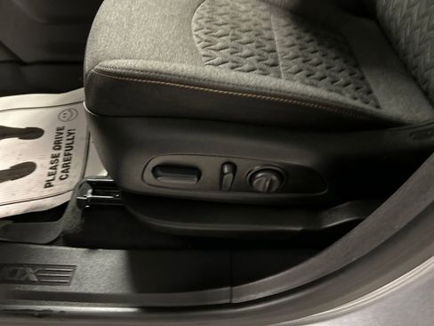 Used 2024 Chevrolet Equinox LT image 13