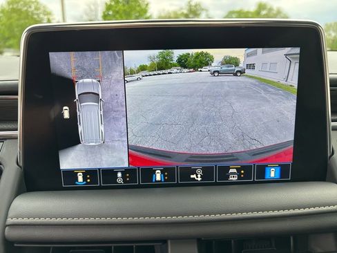 Used 2021 GMC Yukon SLT w/ SLT Luxury Plus Package AWD/4WD image 28