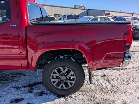 Certified 2021 Toyota Tacoma SR5 image 4