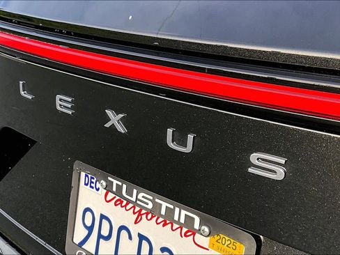 Used 2025 Lexus NX 350h AWD w/ Premium Package image 30