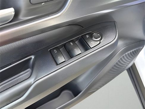 New 2025 Chevrolet Equinox EV RS image 25