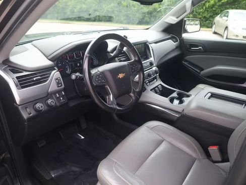 Used 2018 Chevrolet Tahoe LT w/ Luxury Package AWD/4WD image 9