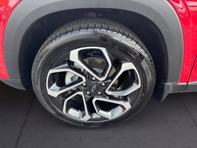 Used 2026 Chevrolet Trax RS FWD image 9