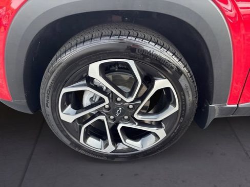 Used 2026 Chevrolet Trax RS FWD image 9