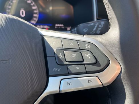 New 2026 Volkswagen Taos SE FWD image 24