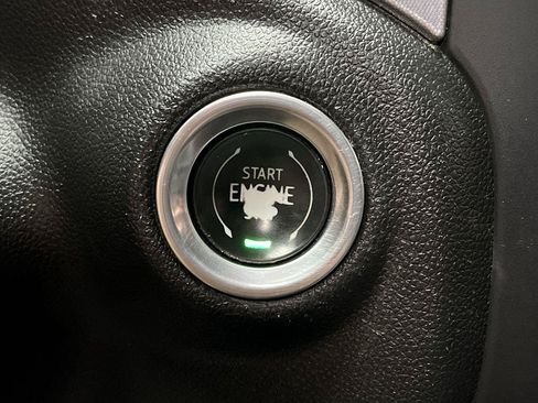 Used 2019 GMC Sierra 1500 SLT w/ SLT Convenience Package AWD/4WD image 21