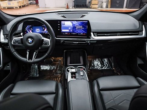 Used 2025 BMW X1 xDrive28i w/ M Sport Package AWD/4WD image 13