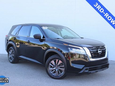 Used 2022 Nissan Pathfinder S AWD/4WD image 1