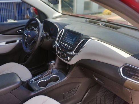 Used 2018 Chevrolet Equinox LT FWD image 19
