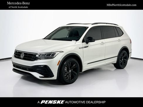 Used 2024 Volkswagen Tiguan SE R-Line FWD image 1