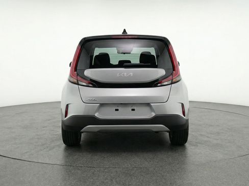 Used 2025 Kia Soul LX w/ LX Technology Package FWD image 7