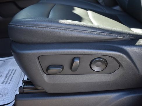 Used 2023 GMC Sierra 1500 SLT w/ SLT Convenience Package image 16