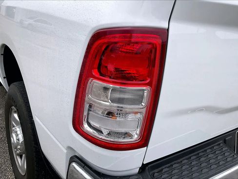 Used 2024 RAM 3500 Tradesman w/ Chrome Appearance Group image 26