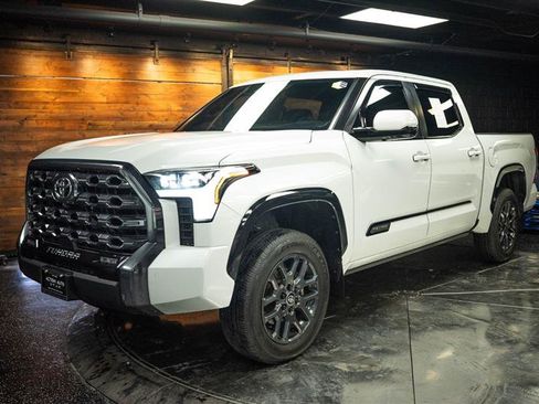 Used 2024 Toyota Tundra Platinum AWD/4WD image 2