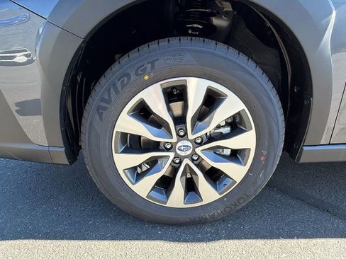 New 2025 Subaru Outback Limited image 10