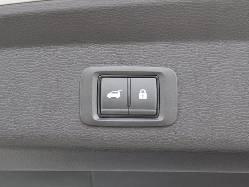 Used 2025 Mitsubishi Outlander SE image 31