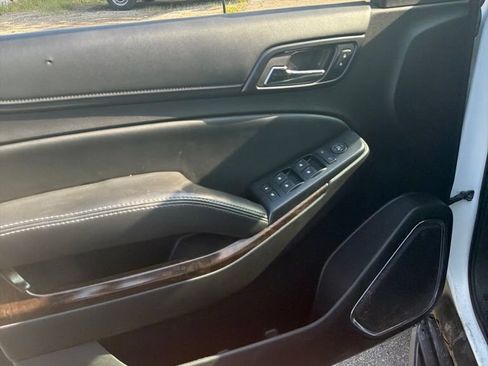 Used 2015 Chevrolet Suburban 2WD image 9