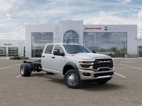 New 2026 RAM 4500 Tradesman w/ Chrome Appearance Group AWD/4WD image 6