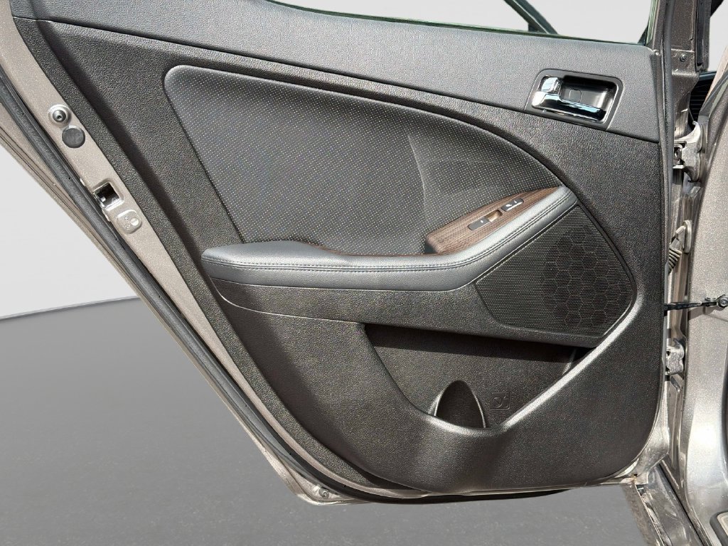 Used 2013 Kia Optima SX w/ Limited Pkg FWD image 14