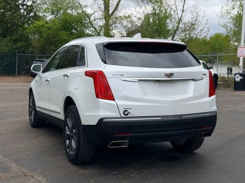 Used 2019 Cadillac XT5 Premium Luxury w/ Driver Assist Package AWD/4WD image 5