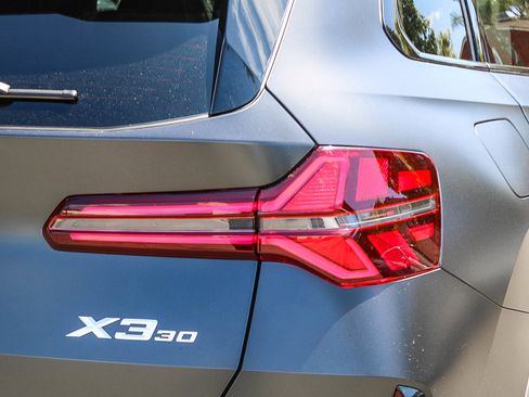 New 2026 BMW X3 xDrive30 w/ Premium Package AWD/4WD image 7