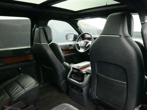 Used 2024 Lincoln Navigator Reserve AWD/4WD image 18