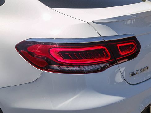 Used 2023 Mercedes-Benz GLC 300 4MATIC Coupe image 8