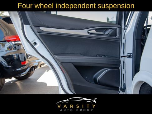 Used 2022 Alfa Romeo Stelvio Veloce image 27