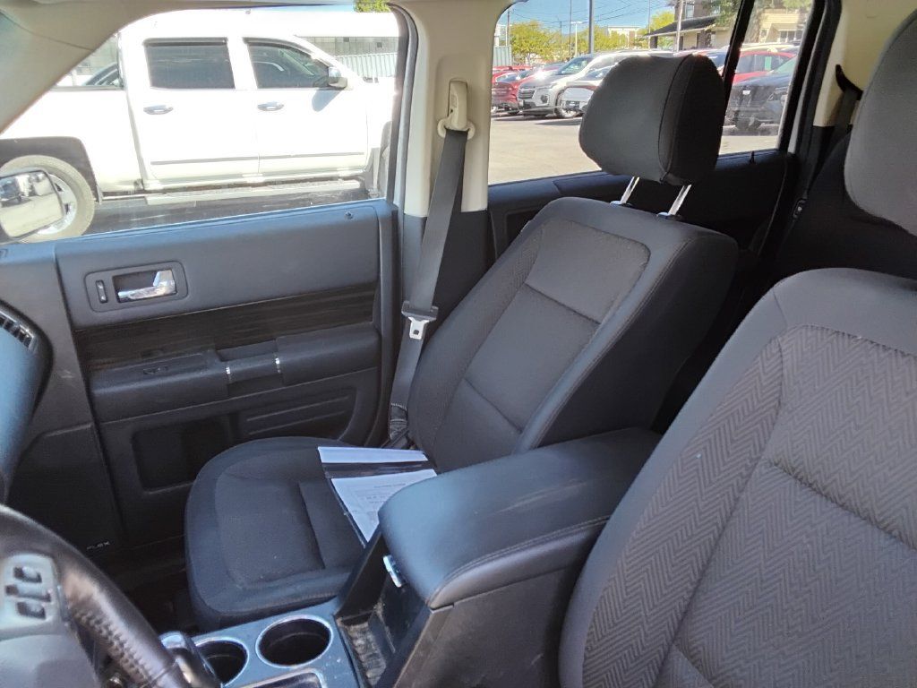 Used 2018 Ford Flex SEL FWD image 9
