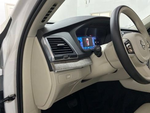 Used 2024 Volvo XC90 B6 Core AWD/4WD image 39