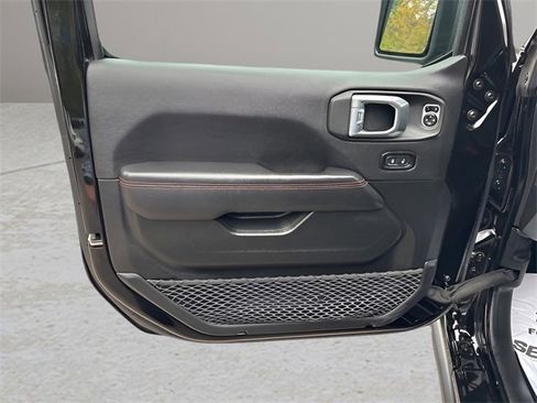 Used 2021 Jeep Wrangler Unlimited Rubicon w/ Xtreme Recon 35" Tire Package image 20