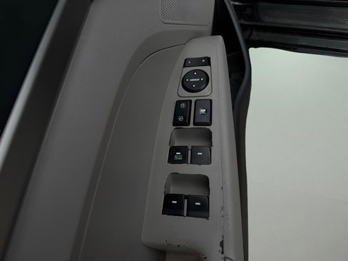 Used 2018 Hyundai Elantra SE FWD image 16
