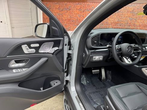 New 2026 Mercedes-Benz GLE 53 AMG 4MATIC image 9