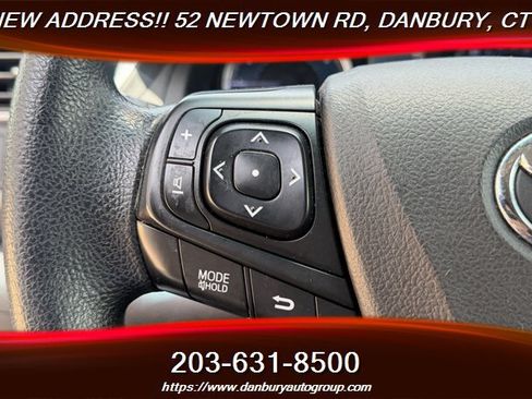 Used 2016 Toyota Camry LE FWD image 17